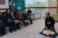 Λήμνος: Στρατιωτικοί Ιατροί εκπαιδεύουν μαθητές Λυκείου στις πρώτες βοήθειες (φωτο)