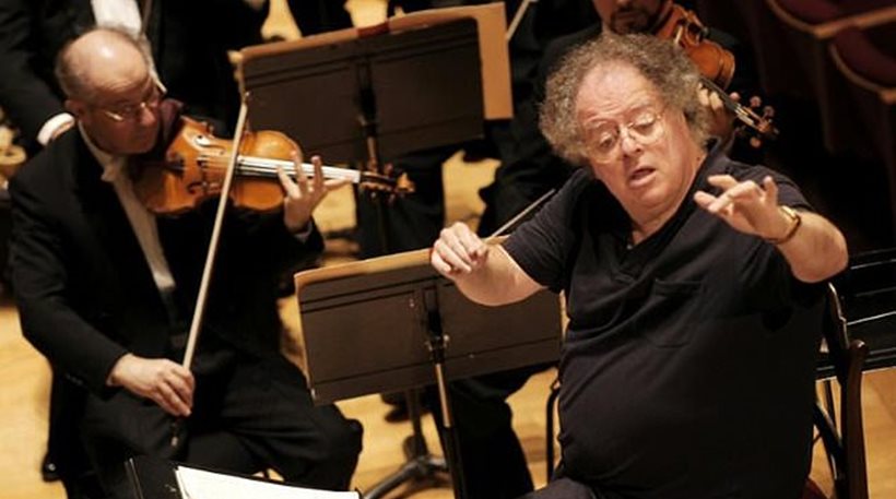 Διάσημος διευθυντής ορχήστρας κατηγορείται για σεξουαλική επίθεση σε ανήλικο - Φωτογραφία 1