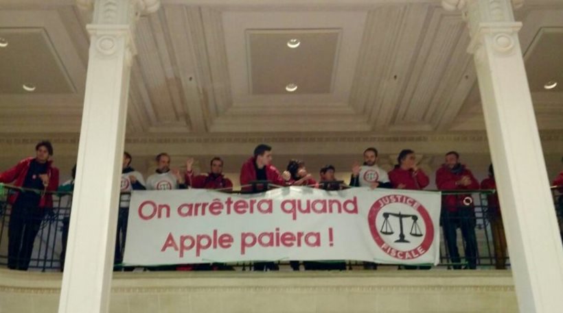 Γαλλία: Μαζικές έφοδοι ακτιβιστών σε καταστήματα της Apple - Φωτογραφία 1
