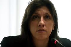 Η Ζωή Κωνσταντοπούλου ψάχνει... ληστές τραπεζών για το κόμμα της!
