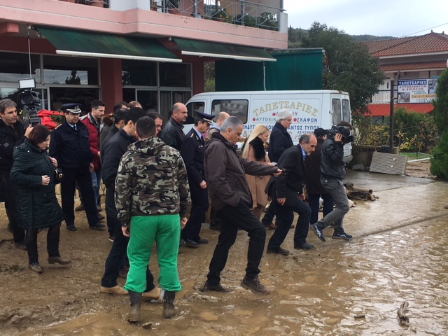 Στο Ζευγαράκι τώρα ο Π. Σκουρλέτης – Αποδέκτης έντονων παραπόνων (φωτο-video) - Φωτογραφία 3