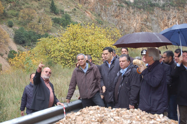 Επίσκεψη του Υπουργού Εσωτερικών στις πληγείσες περιοχές του Δήμου Ιερής Πόλης Μεσολογγίου - Φωτογραφία 3