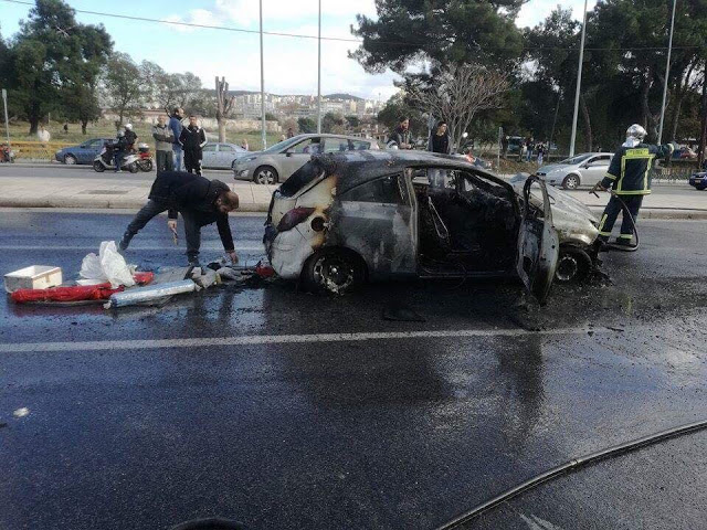 Θεσσαλονίκη: Φωτιά σε Ι.Χ. στην οδό Λαγκαδά [photos] - Φωτογραφία 2