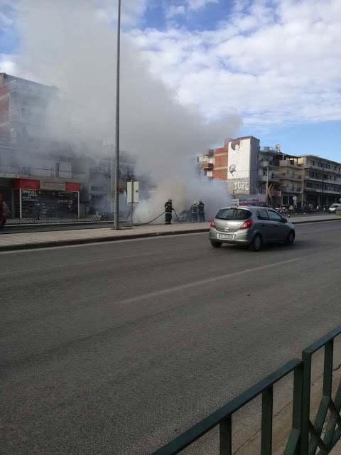 Θεσσαλονίκη: Φωτιά σε Ι.Χ. στην οδό Λαγκαδά [photos] - Φωτογραφία 4