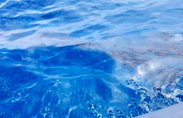 Πετρελαιοκηλίδες κατεγράφησαν γύρω από το προσαραγμένο ελληνικό πλοίο Kea Trader - Φωτογραφία 5