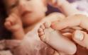 8 συνηθισμένα χαρακτηριστικά στο μωρό που μας αγχώνουν