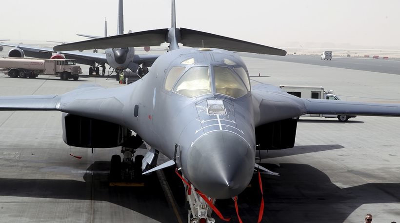 Αμερικανική επίδειξη δύναμης στρατηγικό βομβαρδιστικό B-1B στην κορεατική χερσόνησο - Φωτογραφία 1