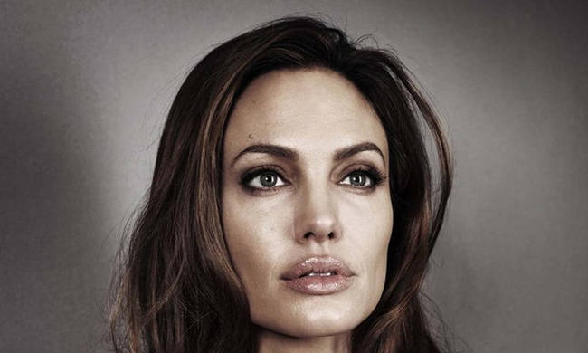 «Ο γάμος μας θα μπορούσε να έχει σωθεί» - Η αποκάλυψη της Angelina Jolie που σοκάρει - Φωτογραφία 1
