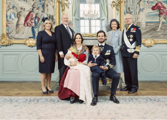 Φωτος από την λαμπερή βάπτιση του πρίγκιπα Γκάμπριελ της Σουηδίας - Φωτογραφία 3