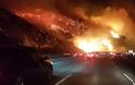 Καλιφόρνια που φλέγεται: Φωτιές δίπλα στον αυτοκινητόδρομο