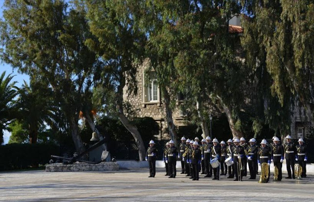 Η πολιτική και στρατιωτική ηγεσία του ΥΠΕΘΑ στις εκδηλώσεις για τον εορτασμό του Αγίου Νικολάου, Προστάτη του Πολεμικού και Εμπορικού Ναυτικού, στη Σχολή Ναυτικών Δοκίμων - Φωτογραφία 12