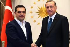 Έχοντας πληγεί από σκάνδαλα ο Erdogan αναζητάει σωσίβιο στην Ελλάδα - Τι σηματοδοτεί η επίσκεψη του