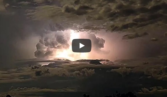 Εντυπωσιακές εικόνες από την καρδιά μιας καταιγίδας [video] - Φωτογραφία 1