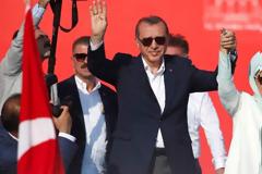 Εμινέ, η σκοτεινή κυρία Ερντογάν -Τα πάθη της γυναίκας που μόνο δημοσίως είναι ένα βήμα πίσω από τον Σουλτάνο