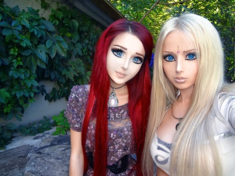 Η φωτογραφία της ανθρώπινης Barbie που θα σας σοκάρει ‑ Και η αδερφή της στον ίδιο δρόμο  Περισσότερα: Η φωτογραφία της ανθρώπινης Barbie που θα σας σοκάρει ‑ Και η αδερφή της στον ίδιο δρόμο (pics) | E-Radio.gr Lifestyle - Φωτογραφία 4