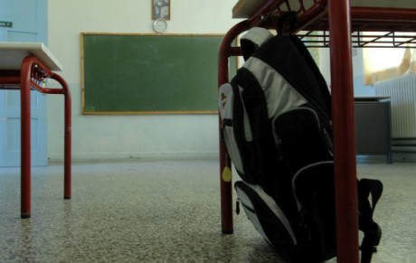 Κρήτη: Αριστούχος μαθητής πλάκωσε στο ξύλο καθηγητή μέσα στην τάξη - Φωτογραφία 1