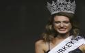 Αντιμέτωπη με ποινή φυλάκισης η Miss Τουρκία 2017