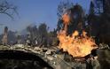 Καίγεται το Μπελ Αιρ: Οι φλόγες «γλείφουν» τις βίλες Άνιστον, Πάλτροου, Φορντ, Μέρντοκ - Φωτογραφία 3