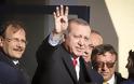 Κομοτηνή: Ο Ερντογάν χαιρέτησε με “ραμπιά” - Φωτογραφία 1