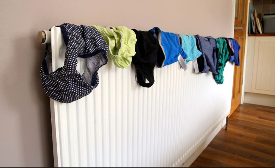 Οι κίνδυνοι του να στεγνώνετε ρούχα μέσα στο σπίτι! - Φωτογραφία 1