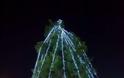 Άναψε το Χριστουγεννιάτικο δέντρο στο ΥΠΕΘΑ - Φωτογραφία 2