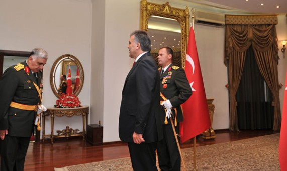 Ο σουλτάνος Ερντογάν και η ολέθρια σχέση με τον Στρατό του - Φωτογραφία 4