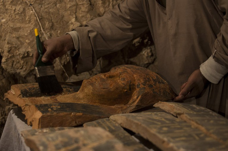 Αρχαιολόγοι ανακάλυψαν μούμια 3.500 ετών σε ανεξερεύνητο τάφο στο Λούξορ - Φωτογραφία 2
