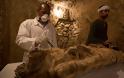 Αρχαιολόγοι ανακάλυψαν μούμια 3.500 ετών σε ανεξερεύνητο τάφο στο Λούξορ - Φωτογραφία 1
