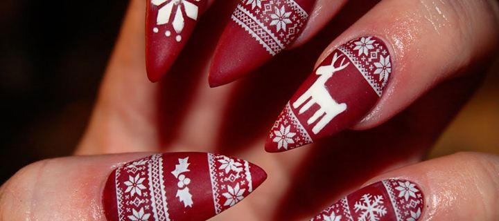 Christmas nails: Το αγαπημένο κόκκινο των Χριστουγέννων - Φωτογραφία 1