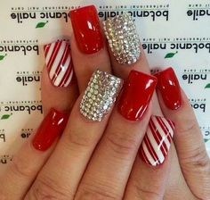 Christmas nails: Το αγαπημένο κόκκινο των Χριστουγέννων - Φωτογραφία 3