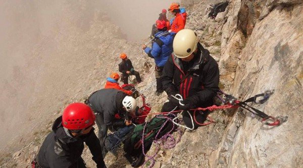 Τραγωδία στον Ολυμπο: Νεκρός ο ορειβάτης που ανασύρθηκε από χαράδρα 200 μέτρων - Φωτογραφία 1