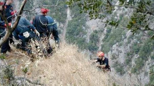Όλυμπος: Φοιτητής στη Θεσσαλονίκη ο άτυχος ορειβάτης - Το βίντεο με την επιχείρηση της Πυροσβεστικής - Φωτογραφία 1