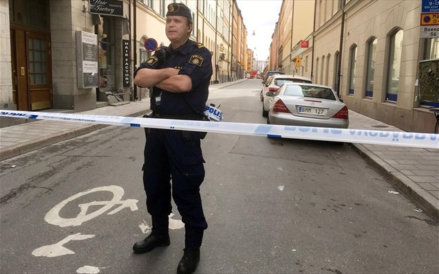 3 συλλήψεις για απόπειρα εμπρησμού στη Σουηδία - Φωτογραφία 1