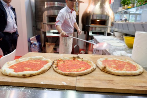 Η ναπολιτάνικη πίτσα ανήκει πλέον στην άυλη κληρονομιά της Unesco! - Φωτογραφία 3