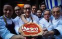 Η ναπολιτάνικη πίτσα ανήκει πλέον στην άυλη κληρονομιά της Unesco!