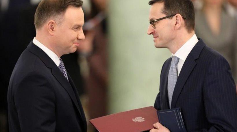 Πολωνία: Ορκίστηκε νέος πρωθυπουργός της χώρας ο Ματέους Μοραβιέτσκι - Φωτογραφία 1