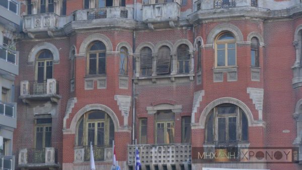 Γιατί θεωρούσαν στοιχειωμένο το «κόκκινο σπίτι» της Θεσσαλονίκης. Σε ποια οικογένεια άνηκε - Φωτογραφία 3
