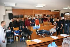 Οι αστυνομικοί της Τροχαίας ενίσχυσαν την Τράπεζα Αίματος της Ένωσης Αθηνών
