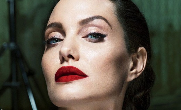 Η Angelina Jolie στην πιο extreme της εμφάνιση - Φωτογραφία 1