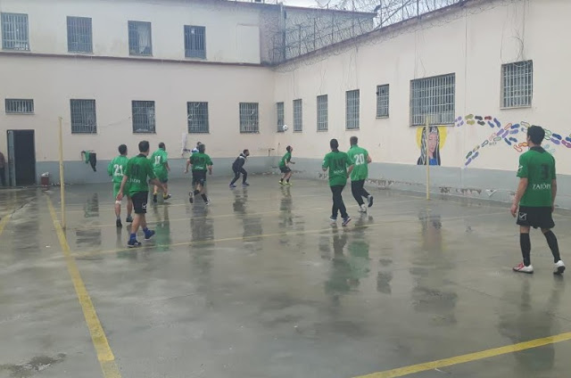 Ποδοσφαιρικός αγώνας μεταξύ των μελών της Θεραπευτικής Κοινότητας του ΚΕΘΕΑ ΗΠΕΙΡΟΣ και των κρατουμένων στις φυλακές Σταυρακίου [photos] - Φωτογραφία 2