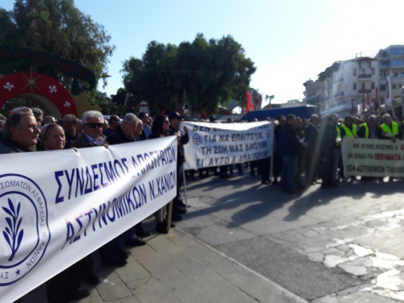Πορεία διαμαρτυρίας από τους ένστολους της Κρήτης - Φωτογραφία 2