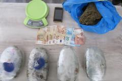 Σε βαρέλι, θαμμένο στην αυλή του, είχε το χασίς