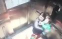 Σοκαριστικό βίντεο: Μπέιμπι σίτερ - τέρας δέρνει αλύπητα το μωρό μόλις φεύγει η μητέρα του - Οι κάμερες την πρόδωσαν