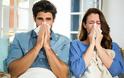 Αλήθεια Οι άνδρες περνούν πιο βαριά τη γρίπη -και δεν υπερβάλλουν όταν γκρινιάζουν