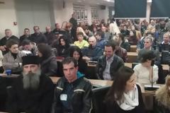 Πανστρατιά στο Αγρίνιο κατά των βιβλίων των Θρησκευτικών! (ΔΕΙΤΕ ΦΩΤΟ)