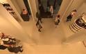 20χρονες λήστεψαν μαγαζί της Victoria's Secret και έκλεψαν εσώρουχα - Φωτογραφία 2