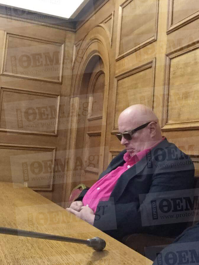 Δημήτρης Καβαδέλλας: Ο βουλευτής... Κοιμάμαι μην με ξυπνάτε - Φωτογραφία 2