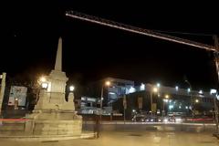 Φωταγωγήθηκαν για τα Χριστούγεννα οι γερανοί του μετρό Θεσσαλονίκης