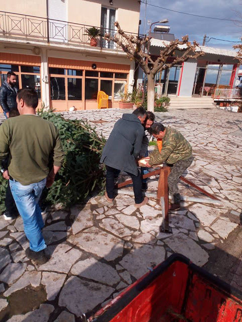 Χριστουγεννιάτικη Γιορτή στο ΘΥΡΡΕΙΟ (φωτό) - Φωτογραφία 14