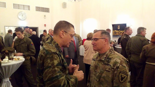 Παρουσία Αρχηγού ΓΕΣ στην Τελετή Αλλαγής Διοίκησης του Διοικητή των Στρατιωτικών Δυνάμεων των ΗΠΑ στην Ευρώπη (USAREUR) - Φωτογραφία 5